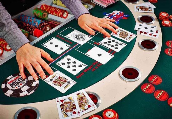 วิธีเล่นโป๊กเกอร์ - การเล่น Poker